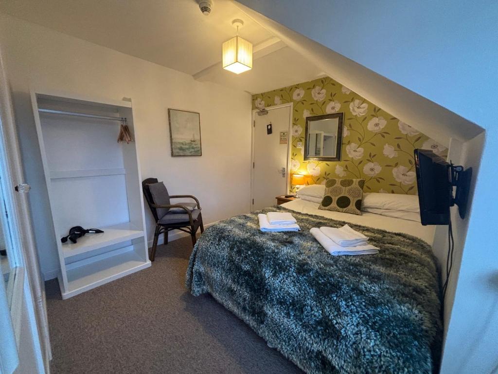 Small Double Room